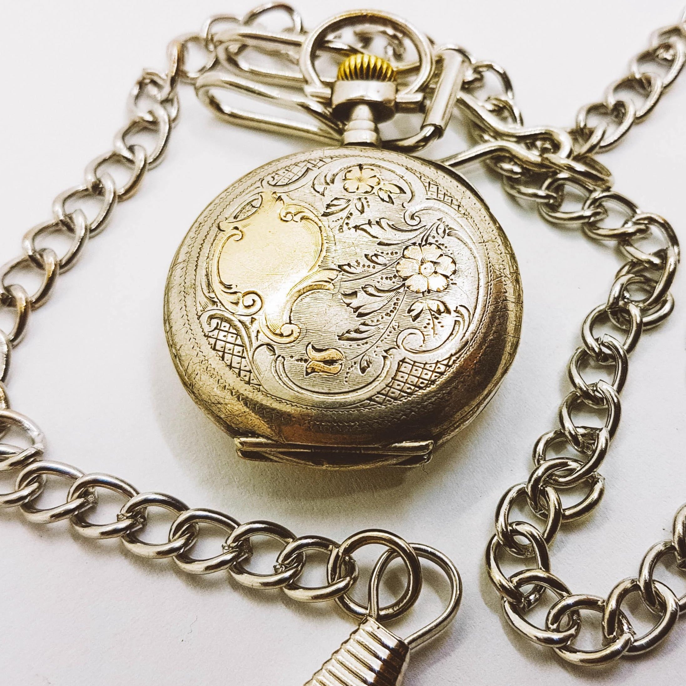20180502_173022.jpg Classic Silver Vintage Pocket Watch | Medallion Watch Collection | Drouard ?? Ecommoy - Image 1