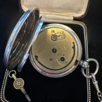 KENDAL & DENT SILVER ENGLISH POCKET WATCH WITH CHAIN - Image 4