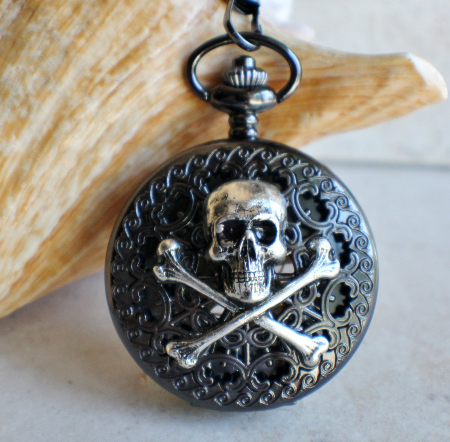 il_fullxfull.1074031531_iduw.jpg Black Skull and Crossbones Mechanical Pocket Watch - Image 1