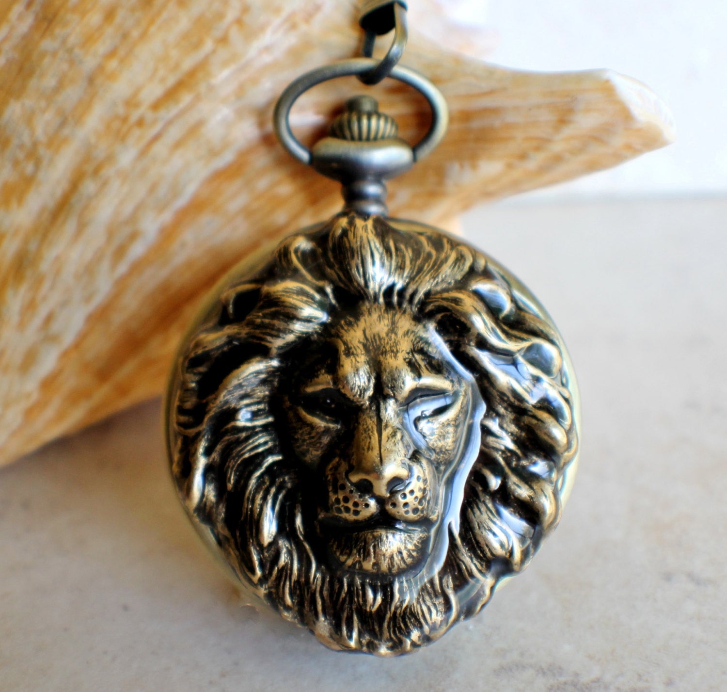 il_fullxfull.990113971_45cv.jpeg Lion Head Mechanical Pocket Watch - Image 1